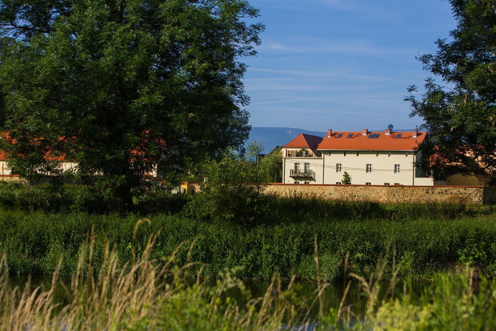 Palac Lomnica - Karkonosze / Riesengebirge Еленя-Гура Экстерьер фото